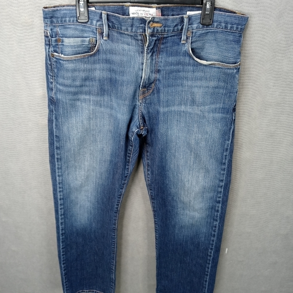 Lucky Brand 221 Original Straight Men's 34x31. Blue Jeans. White Oak Cone Denim.